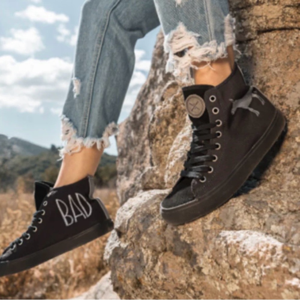Inkkas Black High-Tops